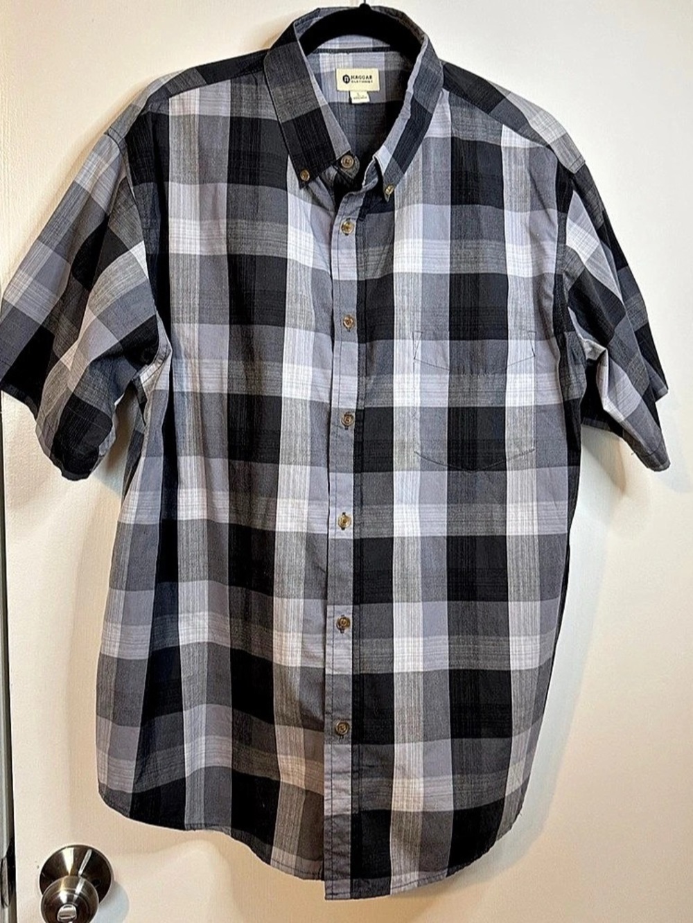 Haggar Plaid Button Down in Gray & Black Large Like New